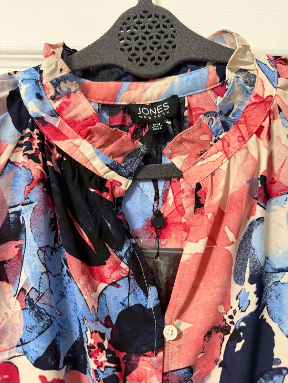 Jones New York Petite PM Floral Button Front Blouse Fresh Guava Multi NWT